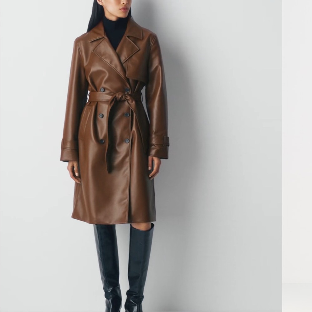 Aritzia Babaton Tabloid Trench Coat - Unreal Leather